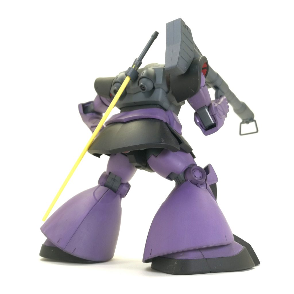 アニメカラーでの塗装。成形色よりも濃い色なのですよね。