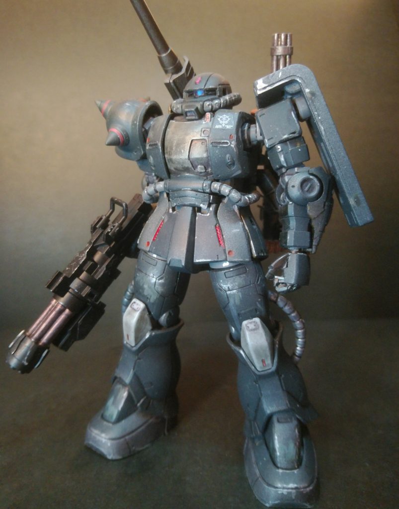 ヘルメットは皆さんに習い偏平にしました。