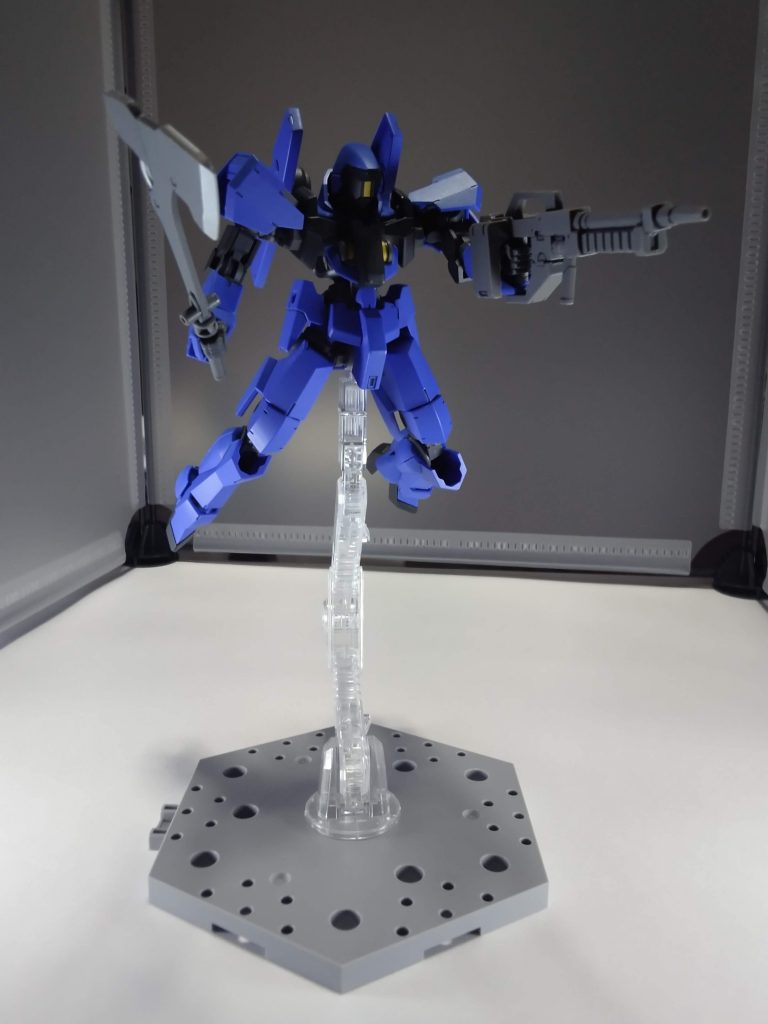 バエルを掩護だ!