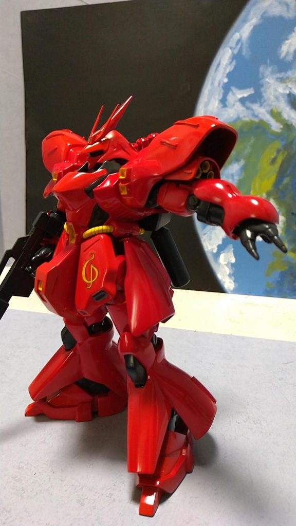 ライフルの持ち手と、地球を指す手を制作。