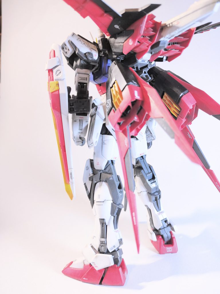 またまた簡単フィッシュですが、オリジナルでバランスを考えながらのデカール貼りはやっぱり楽しいです。 