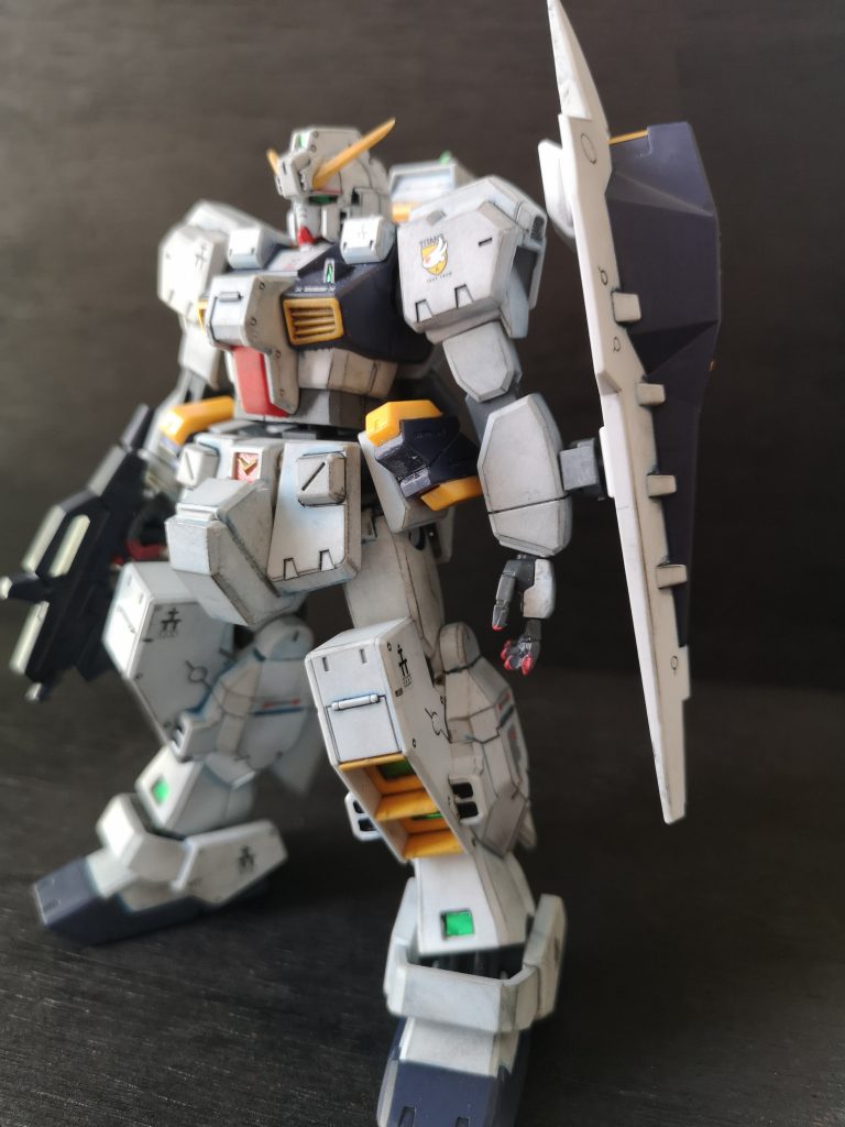 HGUC ガンダムヘイズル改–5枚目/制作者：謎の大鈴木