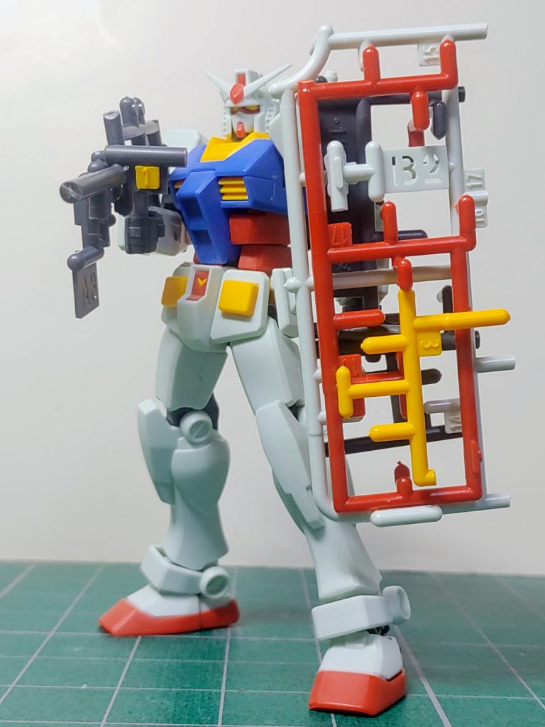 ランナー感めっちゃ出てます。ニッパーで切りっ放しで、速乾流し込みで付けてます。