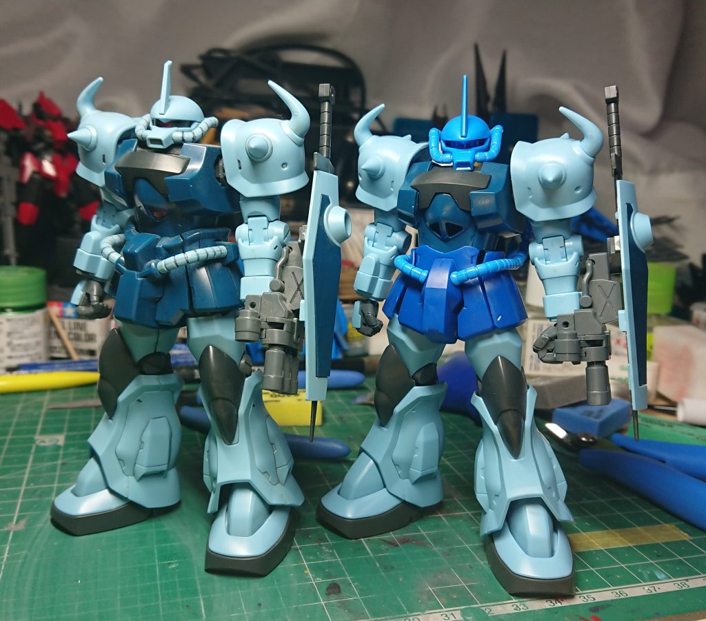 グフの使用部品は顔(R35)と腰だけですがそのおかげで顎が引けて腰がシュっとなりました。