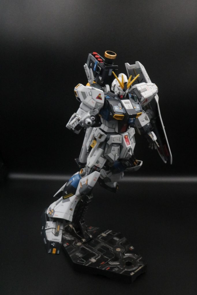 HGUC RX-93 νガンダム–5枚目/制作者：ヒロハル
