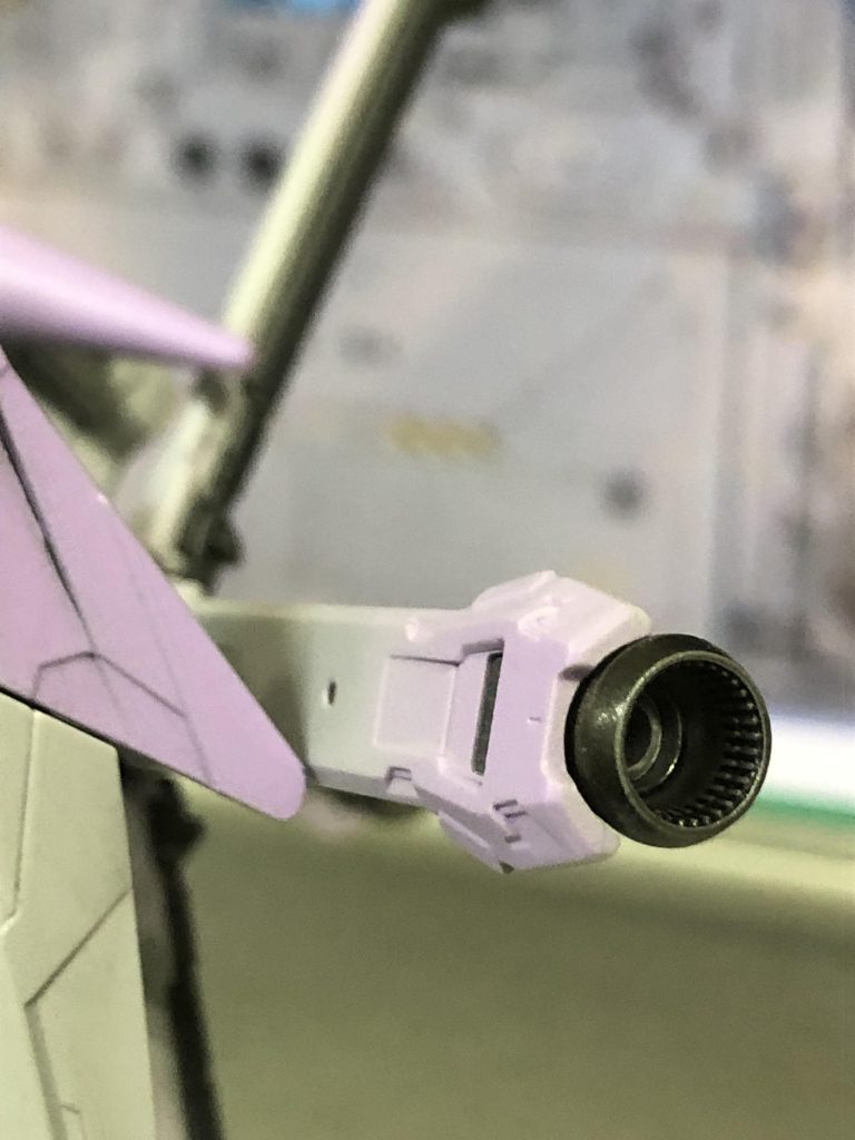 エックスバインダーの先はグラデーション塗装しています。