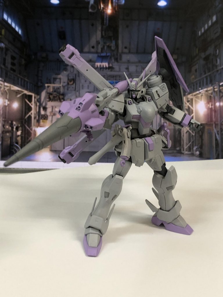 ガベルに搭載されているABC(アンチ・バイオコンピューター)システムはバイオコンピューターを強制的に停止させる機能が備われており、このシステムを発動すると半径30000m以内のバイオコンピューターをガベルの任意で停止することが出来る。クロスボーンタイプ及びF91などのF9シリーズのサナリィ製MSにはバイオコンピューターが搭載されており機体とパイロットの相互リンクを行い機体性能を上げている。そのことからバイオコンピューターを停止することは機体の性能ダウンを意味している。本機はクロスボーンバンガードの査問委員会直属の機体であり組織内で問題を起こした、あるいは疑いのあるものなどについて調べ、場合によっては懲罰を与える存在である。その為ABCシステムを搭載し、それに相応しい厳格なパイロットが選ばれている。すみれ色の彼女が裁きの槌を下すのは正義の為かそれとも・・・。