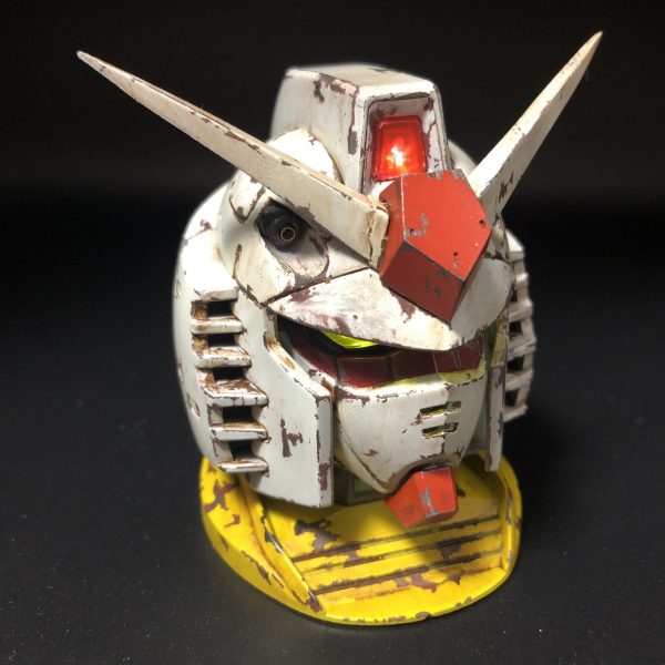 ガシャポンのガンダムヘッドです。