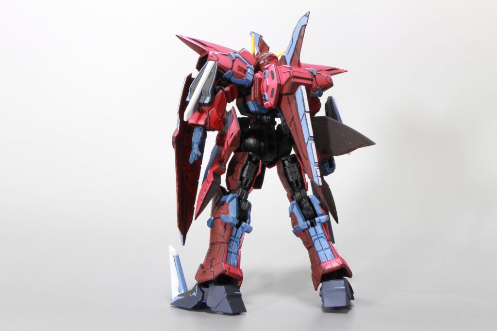 Gフレームは後ろから見ないのがお約束です。おしりが……