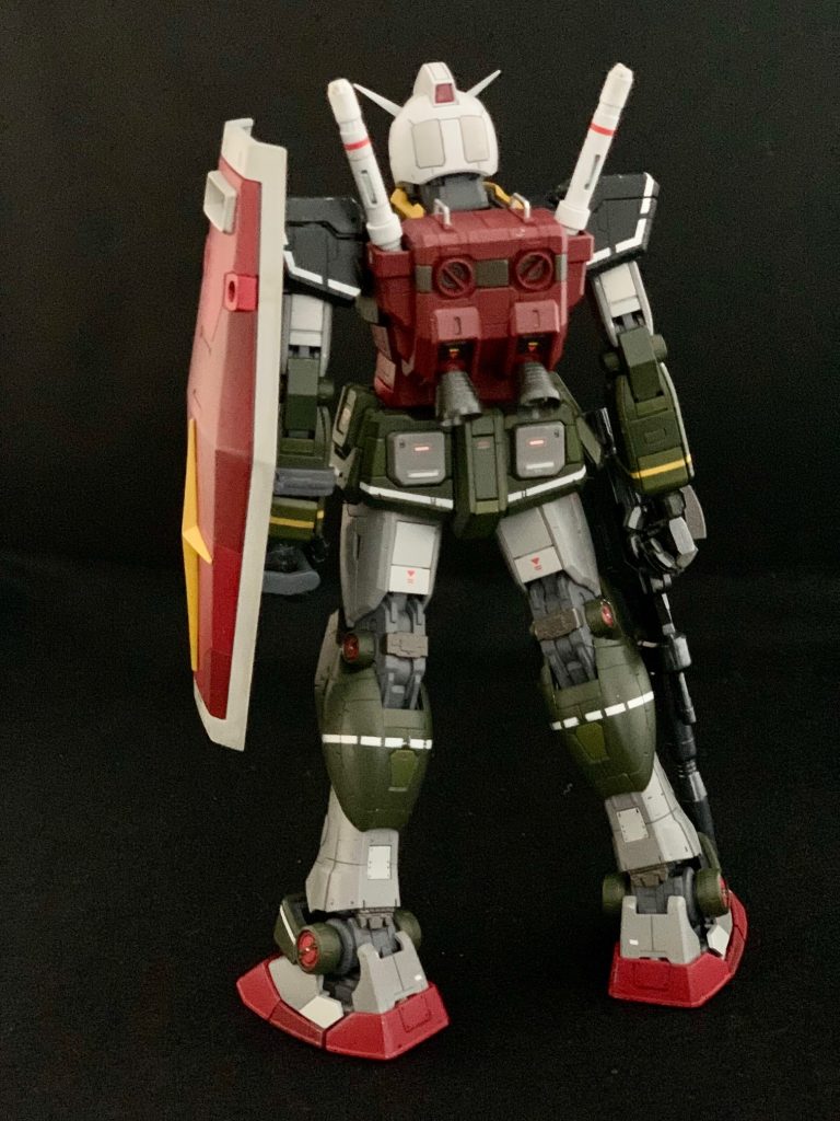 店頭で見かけた旧キットの懐かしい箱絵がカッコよかったのでリアルタイプカラーで塗装してみました。ただVer.3.0は装甲の分割が多いので大変でした💦