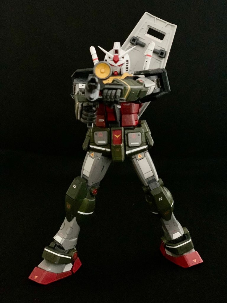 劇場版１作目のポスターのイメージで！　　　　　　　　　　　　　時間があれば後ろにシャアザクのアップを合成したいですね。 