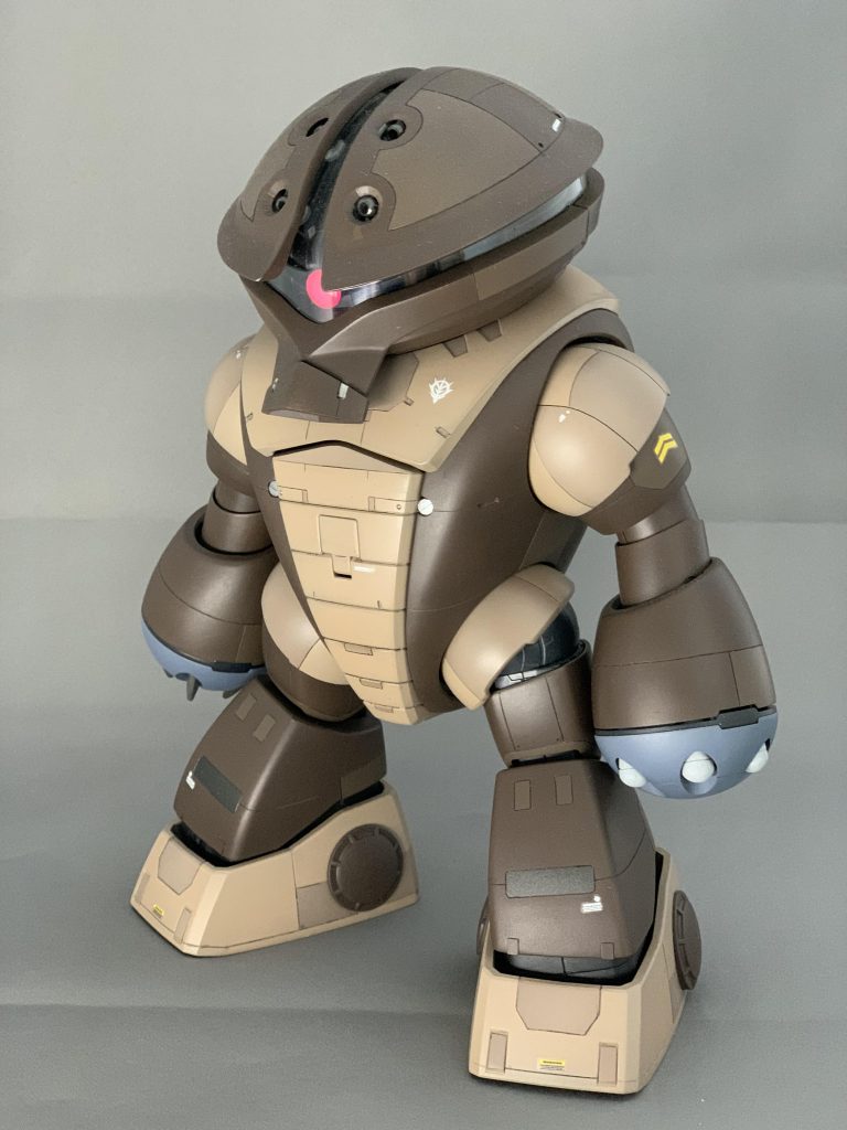 17年位前の発売時に購入してパチ組みで飾ってましたが「スジ彫り」に挑戦したくなり一旦バラしてから製作しました。