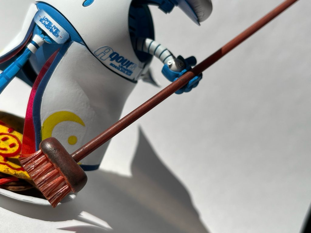 デッキブラシも質感にこだわりました。