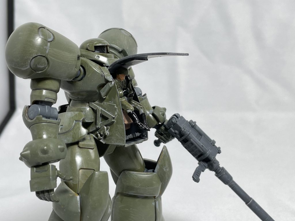 ホントのこと言うとフィギュア乗せるとハッチは閉まらないのですが．まあいいや．