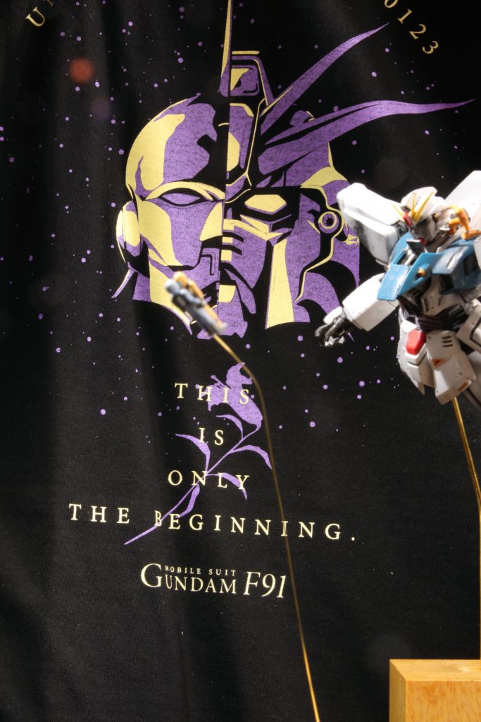 プレバンのF91Tシャツと共にこの鉄仮面×F91のイラストほんとにいいですよね…