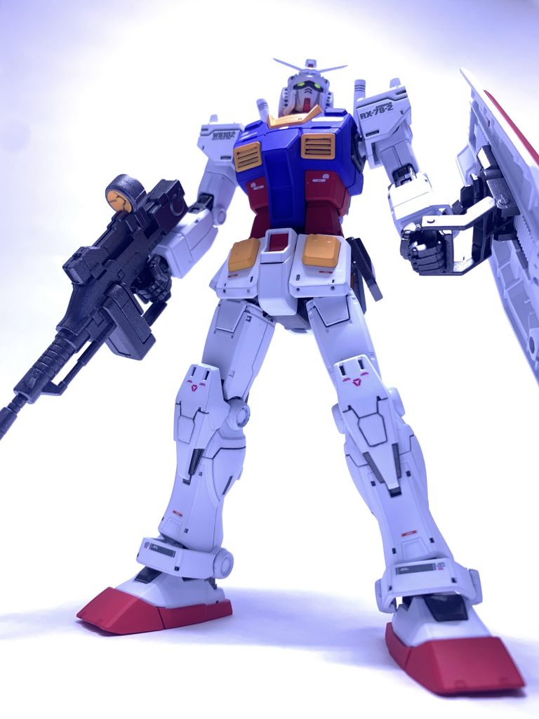 カメラアイは蛍光カラーで塗ったので、光ってるように見えなくもないかな？？