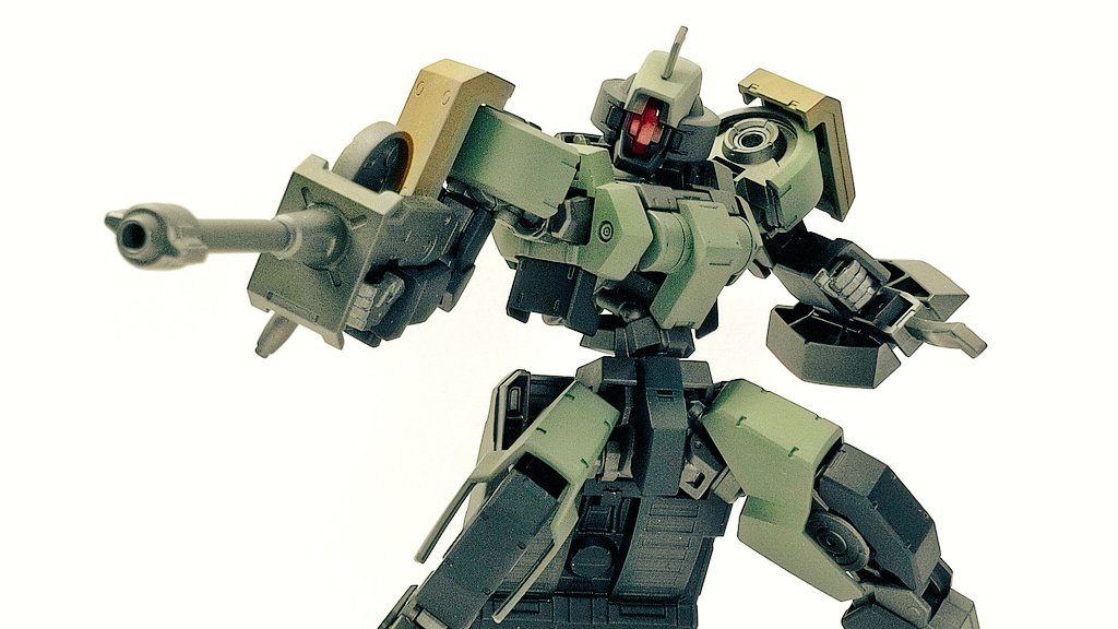 肩だけ筆塗りで、タミヤアクリルを使いました。  