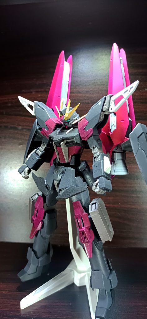 ゼクスストライクガンダムtier1 宇宙戦使用tier1のストライカーコネクトに大型ブースターを二対取り付け、宇宙空間でも機体の近接格闘力を発揮できる状態。武装の変更はなく、tier1の装備を使うことができる。