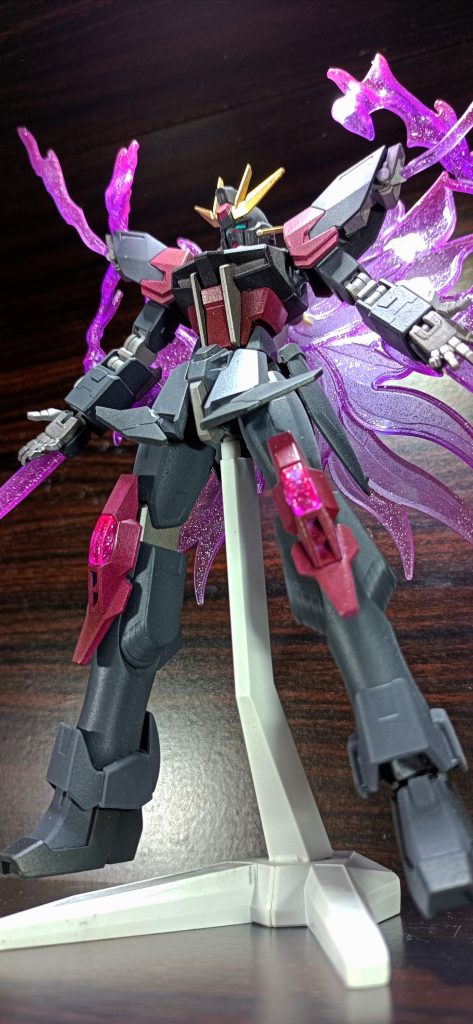 アインエッシェルング全身を駆け巡るエネルギーを膨張させ、各部から炎の様に漏れ出す状態。これはビームソードの出力を限界まで上げ、ビームピストルやフラッシュエッジビームブーメランなどのハードポイントを露出させ、そこから溜まったエネルギーを放出し、それを防御や攻撃に使う強化形態である。全身のエネルギー生成を無理矢理増幅させているので、短時間でオーバーダウンを起こすというデメリットがあるが、それに見合う機動力の強化、破格の攻撃力を得ることができる。さらにそのエネルギー全てを片方のマニピュレータに集中させることで、必殺の「ゼクスフレイム」を放つことが出来る。