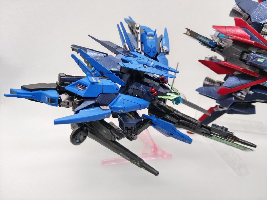 完成してからwiki読んで知ったけどウラヌスアーマー君、ビットカメラにビームガン付いてるのね(汗)