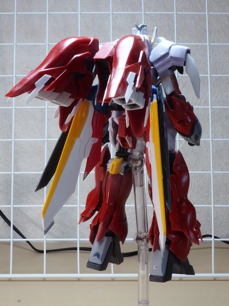 プラバン貼付けてディテールアップしてみました。