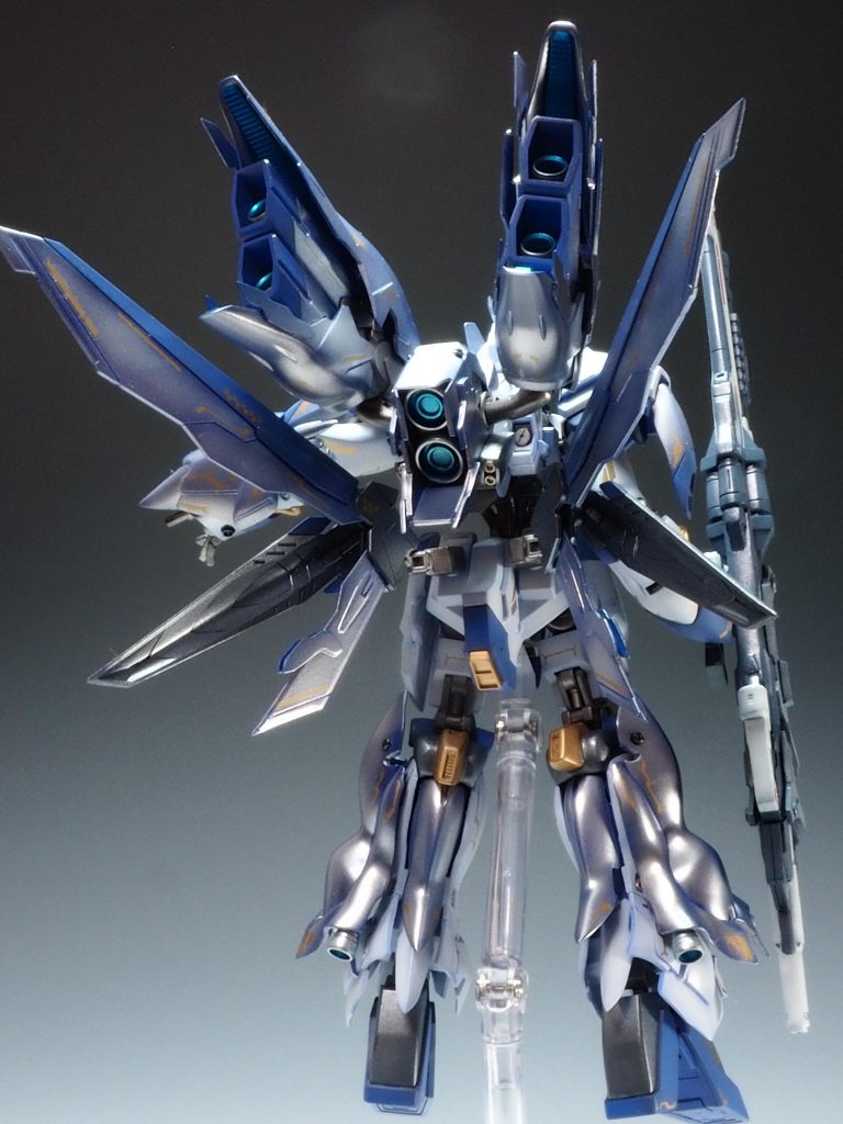 フレキシブルスラスターの内側にスリットプラバンを貼付けディテールアップしてみました。全体的に青みかかった塗装をしてみました。