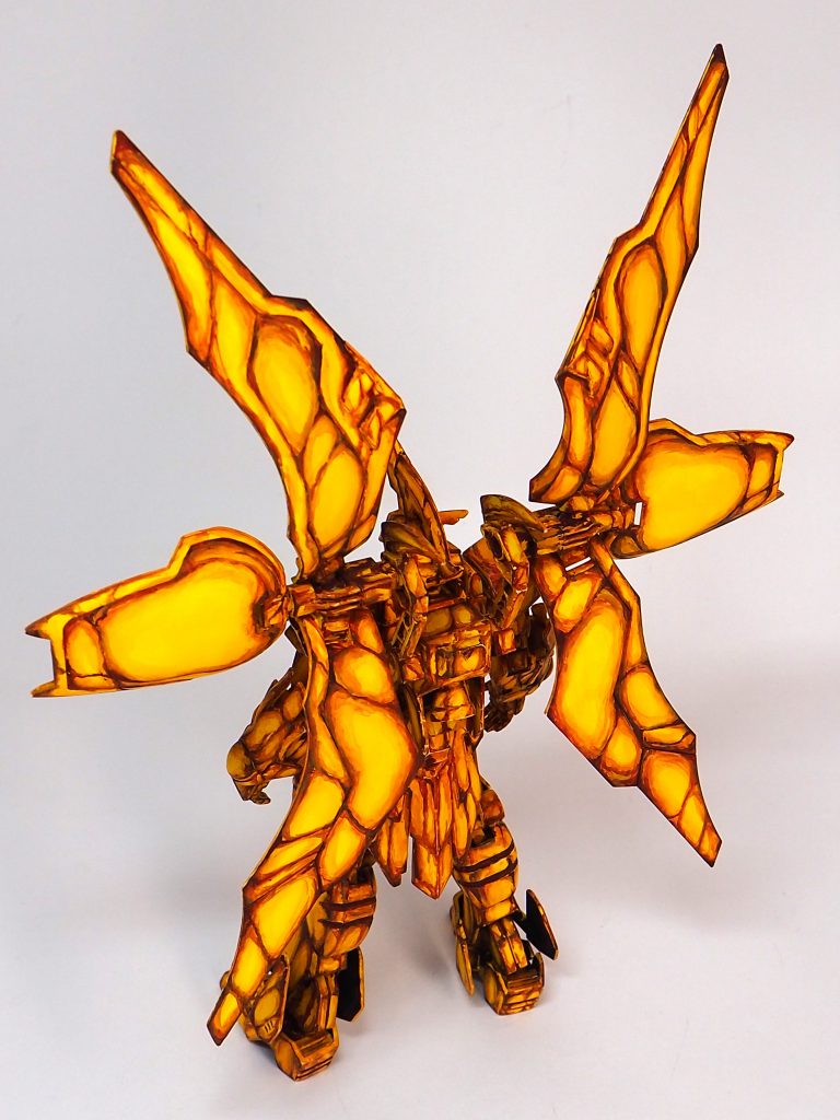 あ、そうでした。アクティブクローク（マント）を閉じたら…ジョイント部分の塗料が剥がれまくってしまったので閉じる事は出来ません…(-_-;)