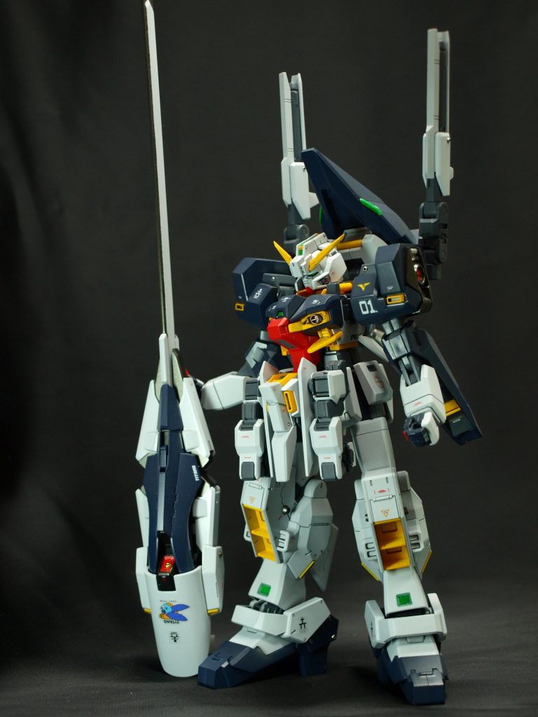 まずは、正面。少々改修しつつ全塗装半つやで仕上げました。