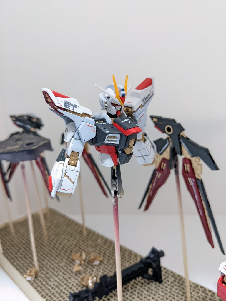 デカール貼り終わり⇒つや消しして組む前