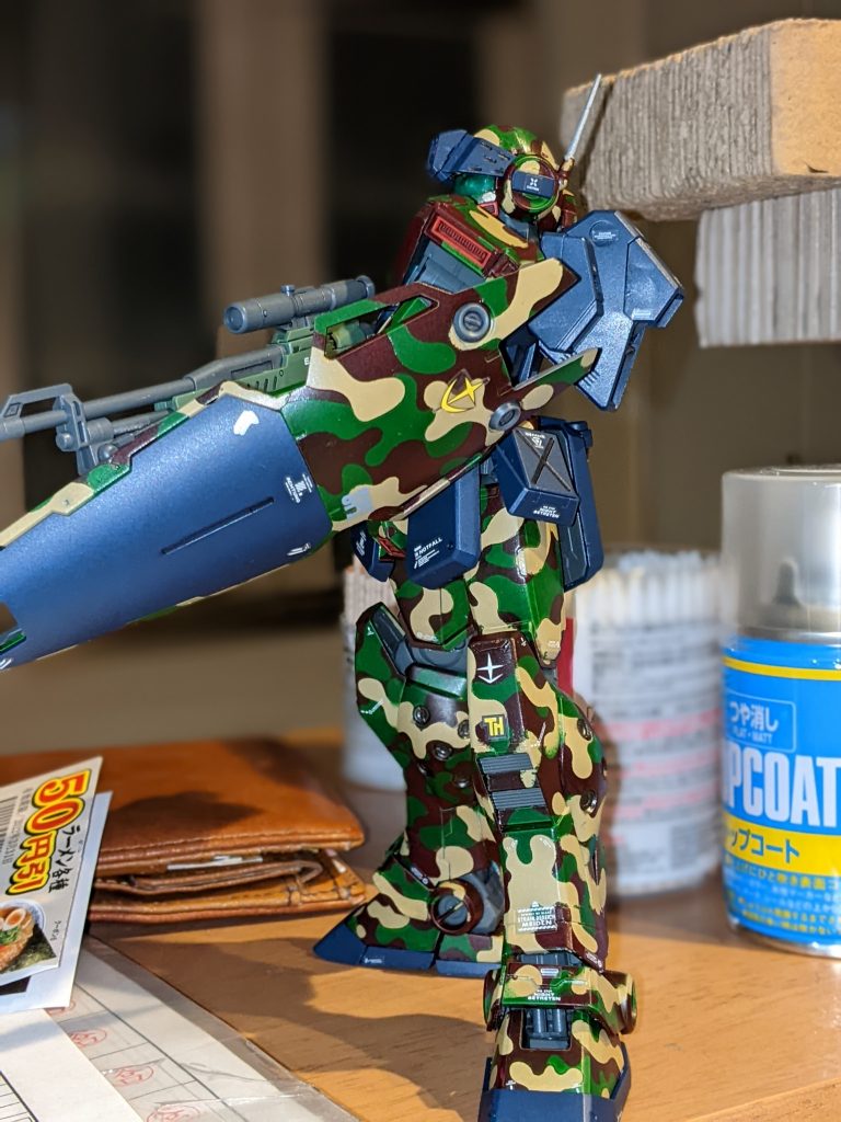 ラーメン券の横の財布に札束百万円入っててかっけえ！ついでにジムスナかっけえなぁ！