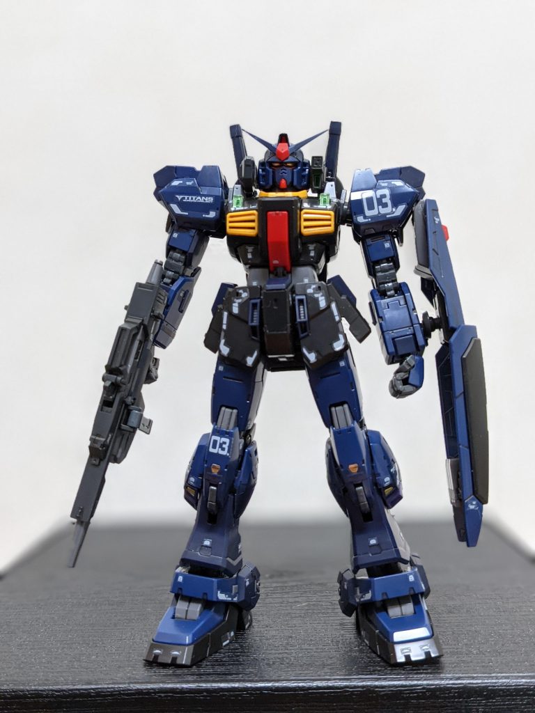 アニメ放送当時、白い方しかキット出てなかったのにティターンズverがど〜しても欲しくて(01〜03のデカールは同梱されてましたが)、全塗装筆塗り😆で作り、すぐ後に作ったハイザックと共に、行きつけの玩具店のショーケースに飾って貰ったのが、懐かしい思い出です!(歳がバレますね😅)ご覧いただき、ありがとうございました!!