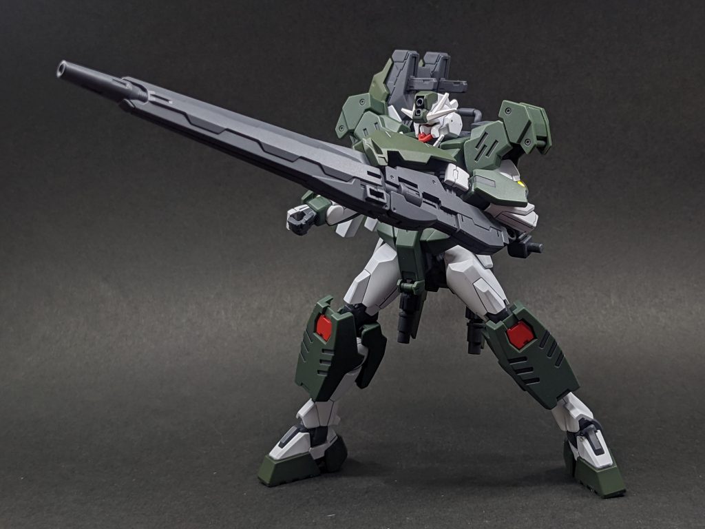 GNキャノン同様、手持ち武器としても運用可能エクシアリペアIIIのGNロングライフルをイメージ