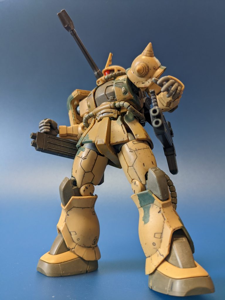 半艶クリアー後にウェザリングカラーのマットアンバーとサンディウォッシュでウォッシングをしてます。