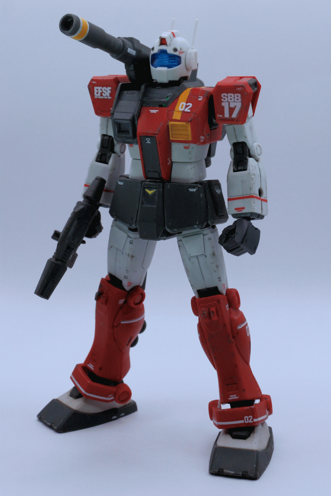 色が足りない箇所だけ部分塗装し、若干ウェザリングを行いました。左握り手はビルダーズパーツのを使用しています。