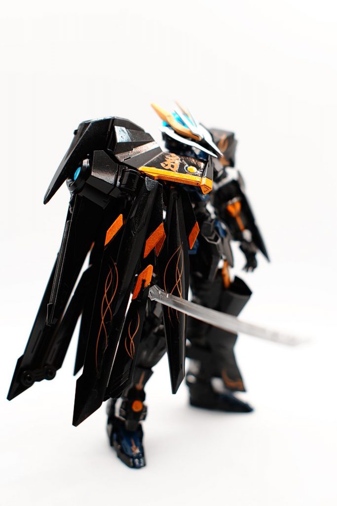 カッコいいけど可動が異常に狭くなるノーネイムユニット。悩ましいですね。