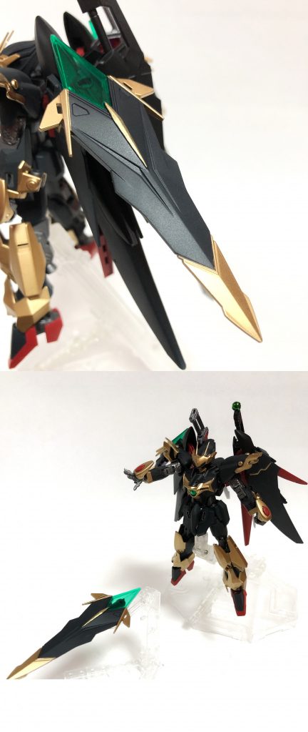 ◆大竜苦無(だいたつくない)◆運命ユニットの両脇に装備されているバインダーは取り外して大型の苦無となる。天空十字剣の大手裏剣に比べると威力は落ちるが、竜仙の術(ドラグーンシステム)により術者の意のままに操ることが出来る。