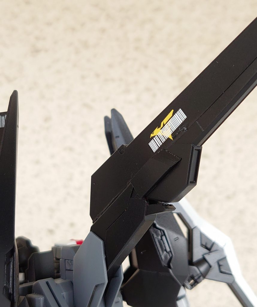 以下、妄想↓“ティターンズ残党内で使われていたZガンダムをアリシア率いるレジオンが回収。「うさぎ狩り」に使用された後、TR-6の予備パーツを用いて改造された。ある機体の随伴機として運用されていた。