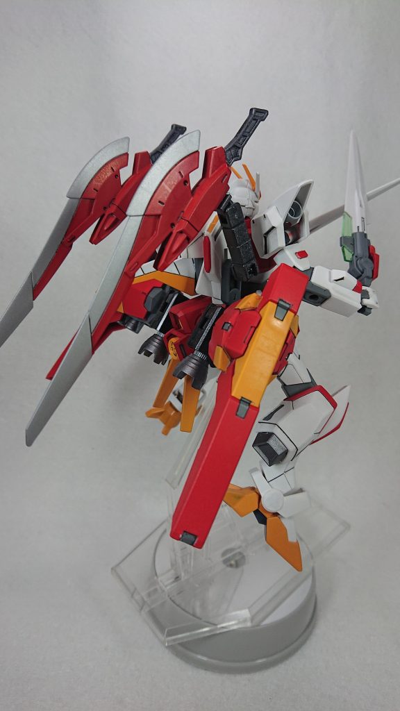 バックパックは「ノーザンポッド」と「ユニバースブースター」のミキシングに「マーズフォーウェポンズ」の大剣を2本装備