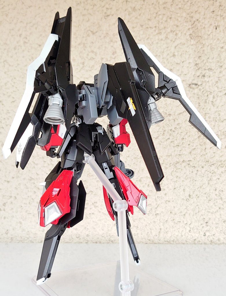 Zガンダムのウリである、ウェイブライダーへの変形はオミットしています。