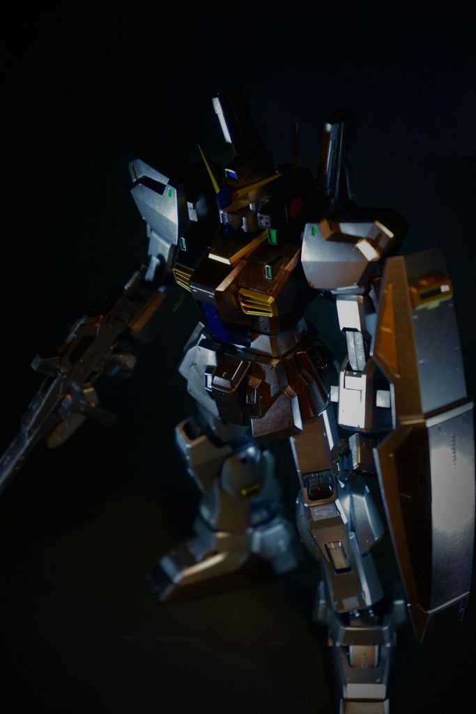 少し上から。各センサー部には蛍光グリーンを筆で置きました。