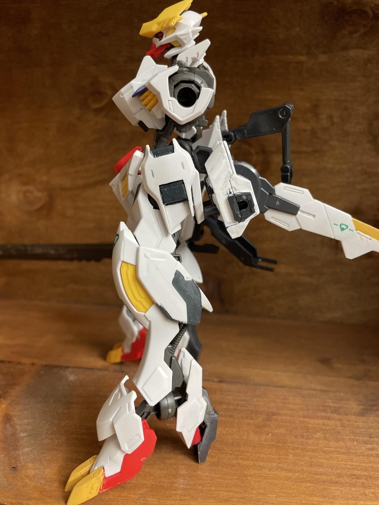 バックパックを腰に装着し、踵を延長。