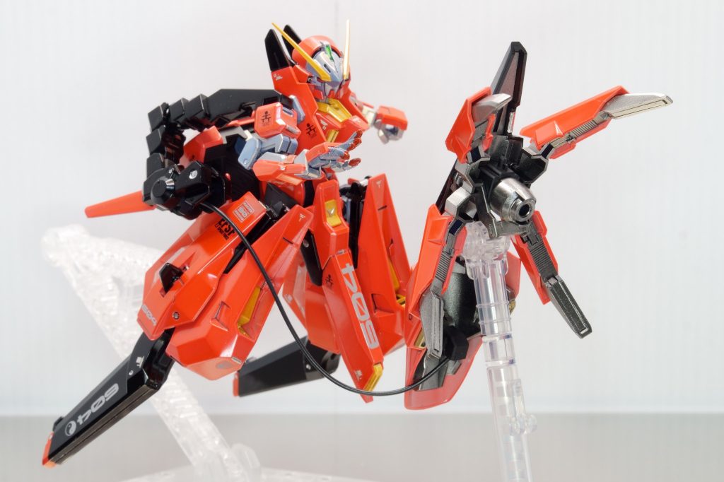 クローモードで。リード線が短いので、射出直後のようになってます。