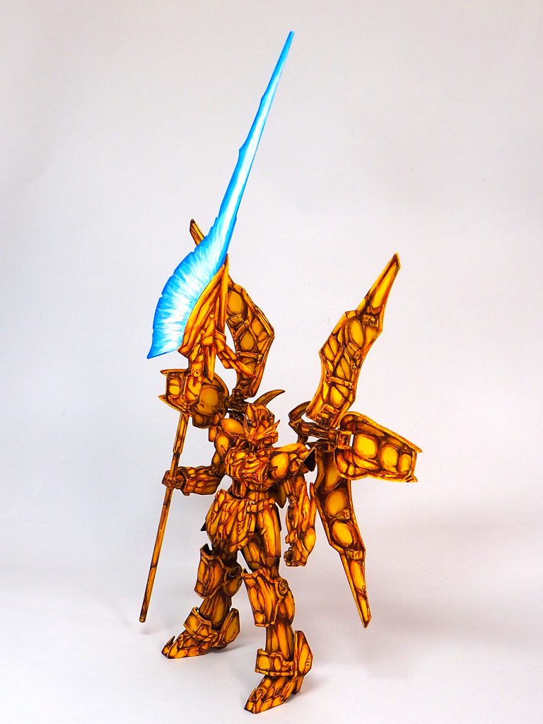 ビームランスを持たせて。かなり長いのでビームランスを全部収めて撮影するのは少し大変ですね。