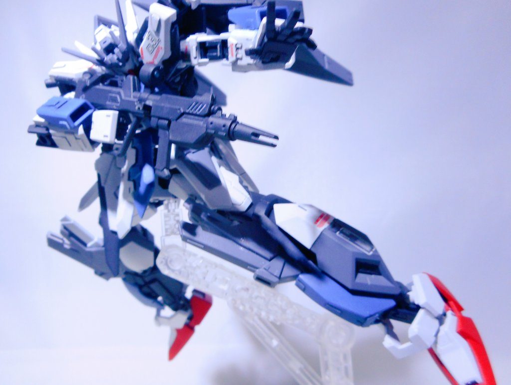 この状態ではジャンプ力で空に飛ぶ形態になってます。