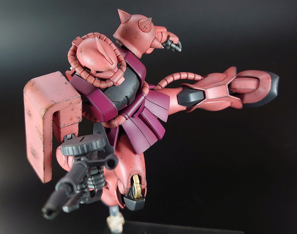 ザクキック太ももにリアルチッピングが増えます。