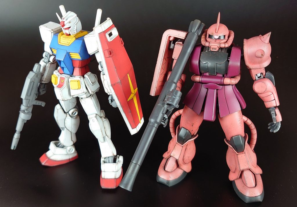 以前投稿した「HGUC ガンダム(RIVIVE)」と一緒に。テイストを合わせるために同様のウェザリングをしています。ザクの方が運用日数が長いのでガンダムより派手に汚しを入れてます。