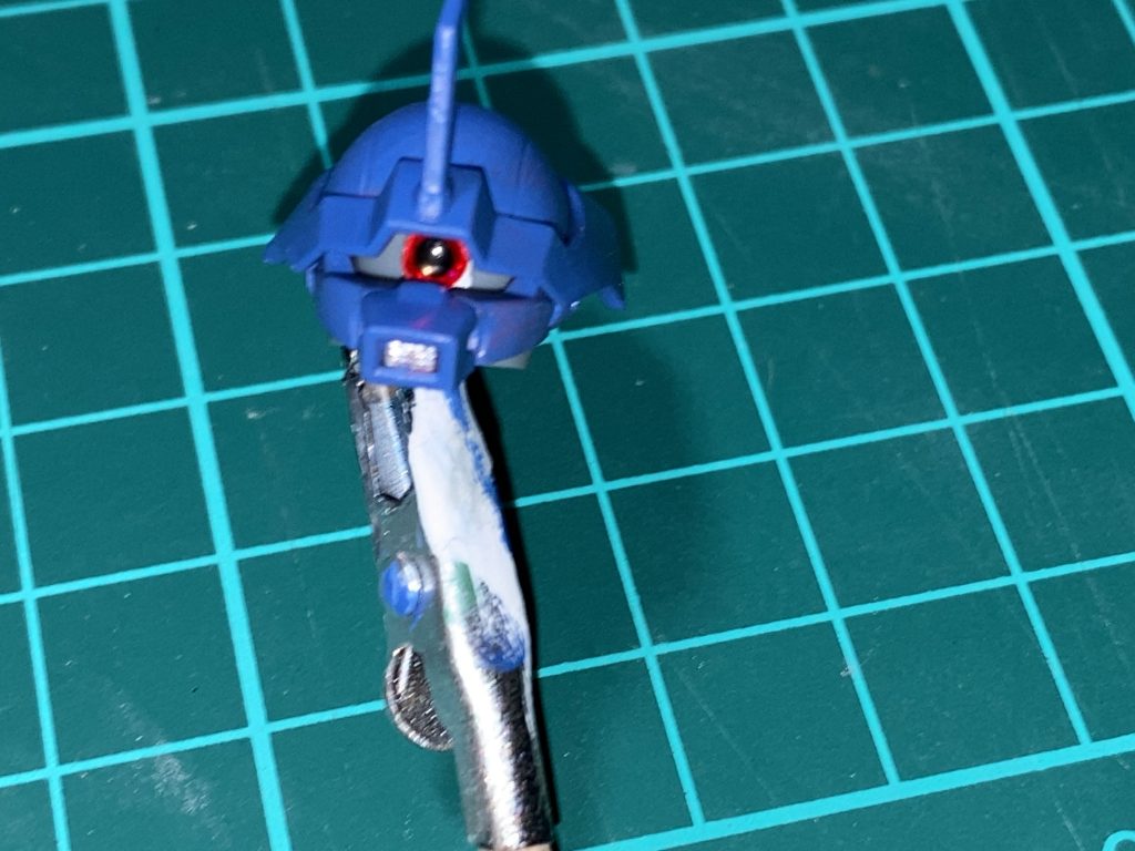 ルアー用アイシールの貼り付けアップだと更に…