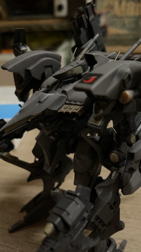 製作内容は、合わせ目消し、部分塗装、ウェザリング仕上げになります。