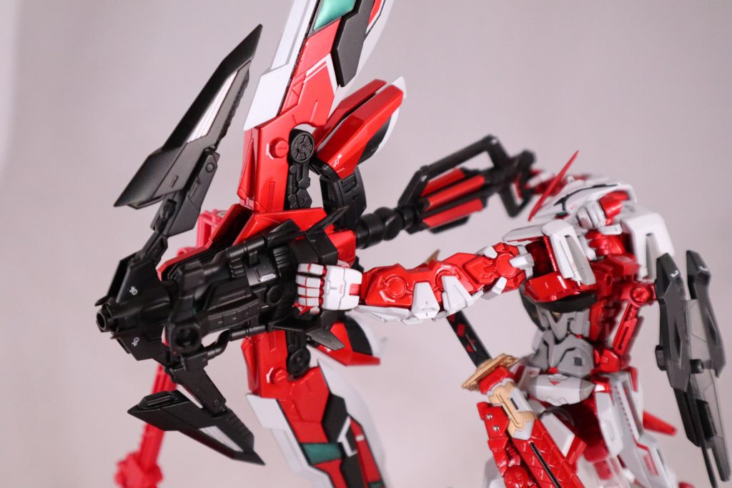 アローフォーム。ビームトーチを折り畳み可動にした都合上ちとムズイ。