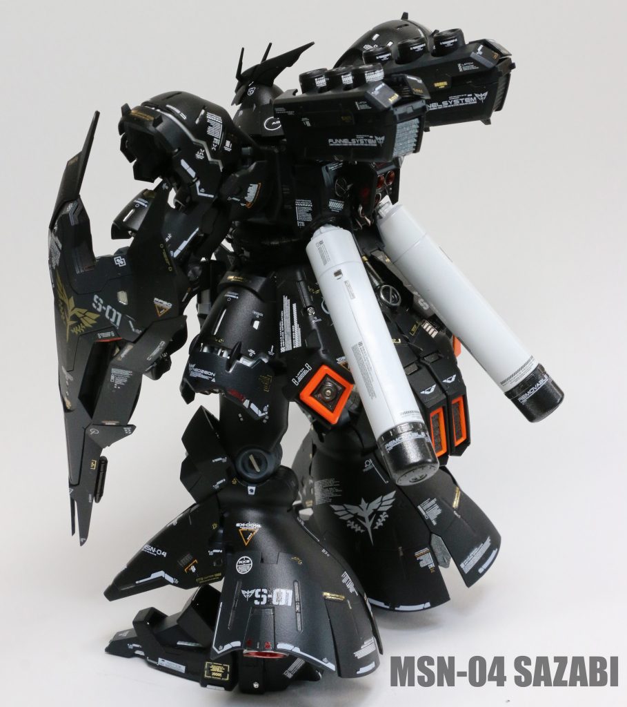 正面よりもこの後姿が好きです。